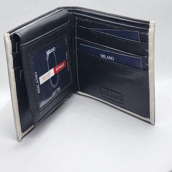 Brand New   3 Skulls Heads with Red Eyes  Wallet - Picture 2 of 4